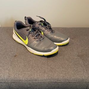 Men’s Nike golf shoes